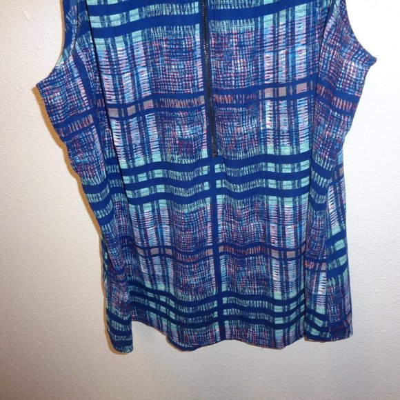 APT. 9 Tank Top With Zipper Size Medium - Picture 3 of 10